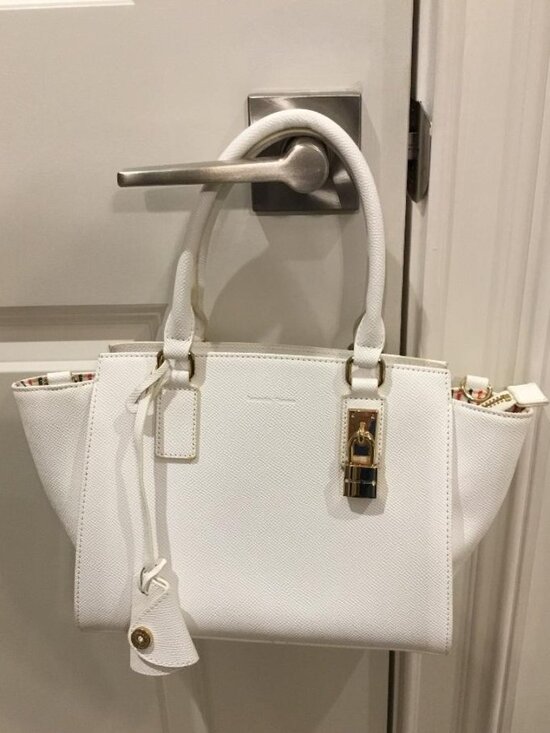 Samantha Thavasa x Fred Segal Handbags - Samantha Thavasa x Fred Segal White Leather Handbag, Zipper Closure & Lock Charm